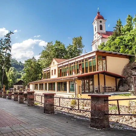 Goethe - Kupelne Pobyty S Procedurami V Liecebnych Termalnych Kupeloch Hotel